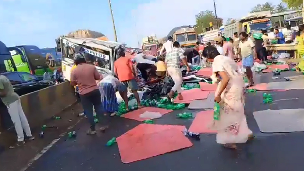 Nellore Lorry Accident,