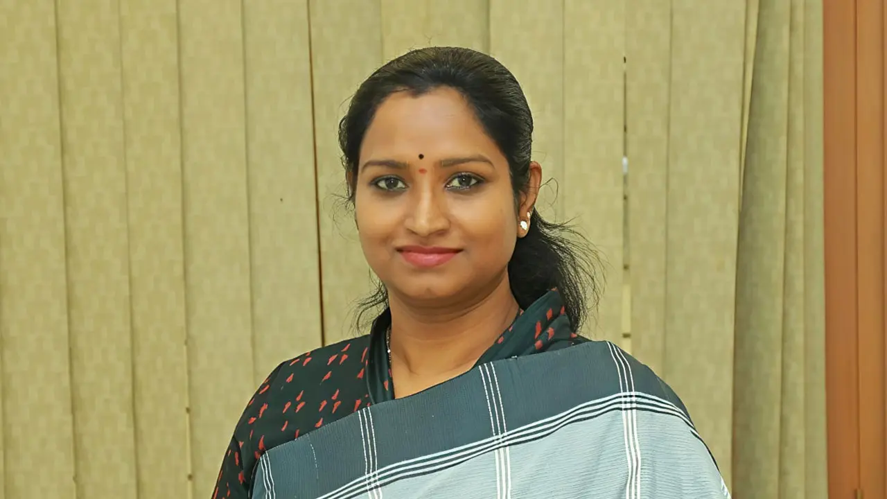 MP Kadiyam Kavya | ఉపాధి హామీ పథకంలో వరంగల్‌కు అన్యాయం : లోక్‌సభలో ఎంపీ కావ్య