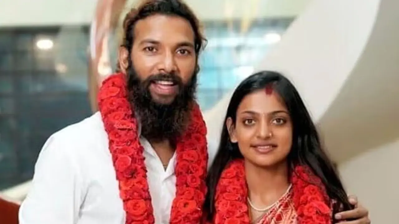 Monalisa | మోనాలిసా భోస్లే సంచలన ఆరోప‌ణ‌లు.. దర్శకుడిపై పోక్సో కేసు, వివాదానికి కొత్త మలుపు