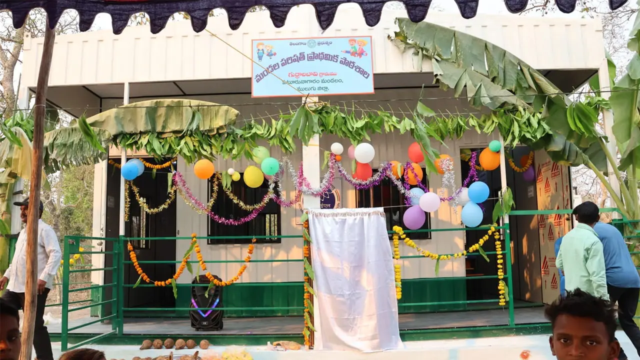 ములుగు అడవుల్లో విద్యావెలుగులు.. 20 ఏళ్లకు నెరవేరిన సీతక్క కల…