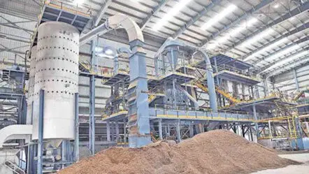 Narmetta Oil Plam Factory : సిద్దిపేట జిల్లా నర్మెట్ట ఆయిల్ పామ్ పరిశ్రమ వద్ద ఉద్రిక్తత