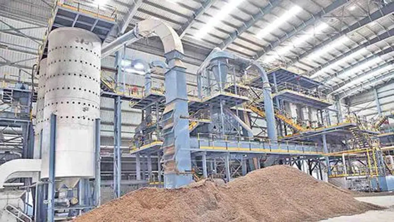 Narmetta Oil Plam Factory : సిద్దిపేట జిల్లా నర్మెట్ట ఆయిల్ పామ్ పరిశ్రమ వద్ద ఉద్రిక్తత