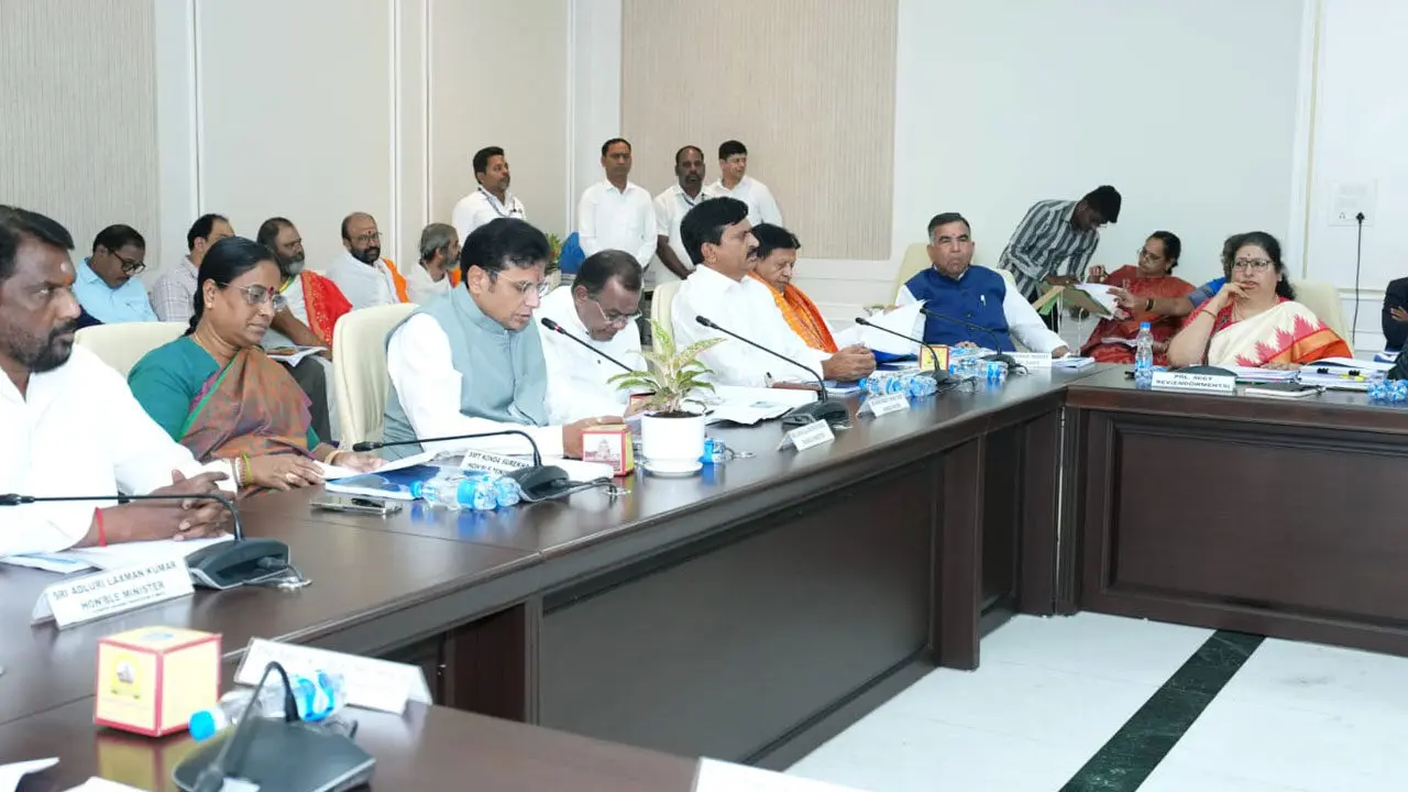 బాసర నుంచి భద్రాచలం వరకు ప్రత్యేక ‘దేవాలయ సర్క్యూట్‌’ : కేబినెట్ సబ్ కమిటీ