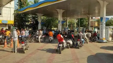 Telangana Petrol Availability | తెలంగాణలో పెట్రోల్, డీజీల్ కొరత లేదు