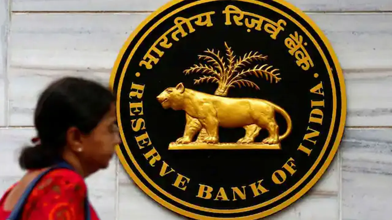 Banks Penalty | బ్యాంకు ఖాతాలో కనీస బ్యాలెన్స్ లేదంటూ పెనాల్టీ 19వేల కోట్లు వసూలు
