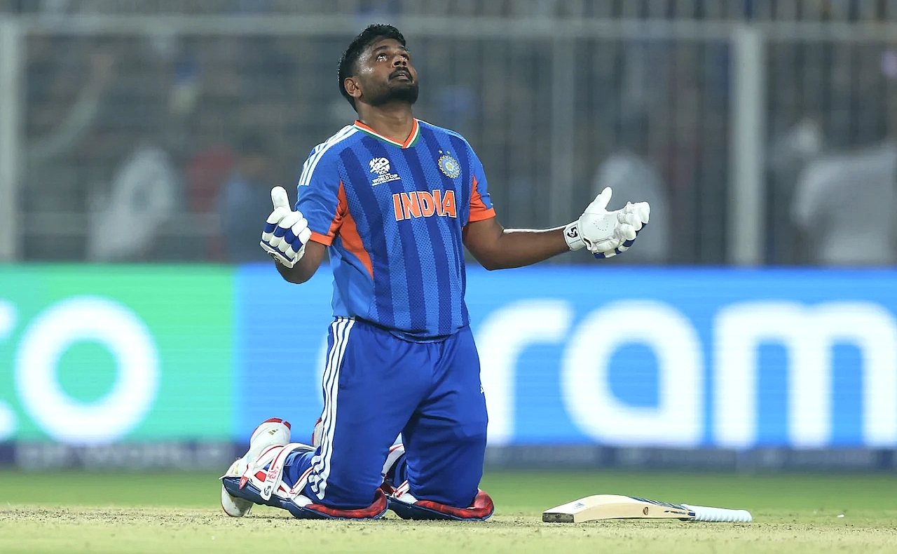 Sanju Samson kneels on the field and looks up in gratitude after guiding India into the T20 World Cup 2026 semifinals.