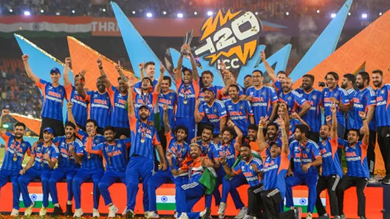 BCCI Announce Cash Reward : టీ 20వరల్డ్ కప్ విజేత టీమిండియాకు బీసీసీఐ భారీ నజరాన!