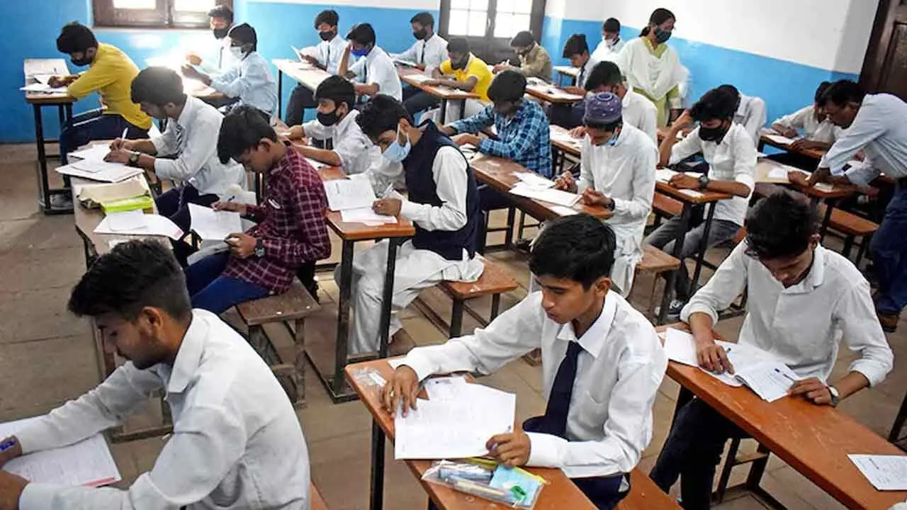 Bomb threat to tenth Exams | ‘ప‌ది’ ప‌రీక్ష‌ల వేళ‌.. పాఠ‌శాల‌కు బాంబు బెదిరింపు..!