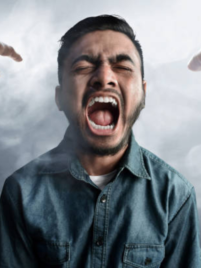 ఈ ఊరిలో బూతులు మాట్లాడితే శిక్ష తప్పదు.