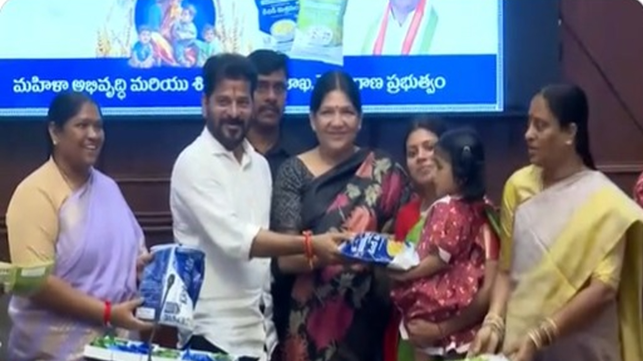 Tholimudda breakfast program for anganwadi children