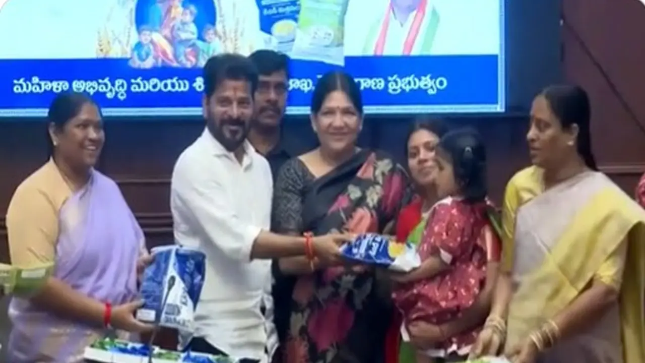 తొలిముద్దతో చిన్నారులకు పోషకాహారం : సీఎంరేవంత్ రెడ్డి