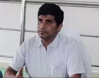 కోర్టు ధిక్కరణ.. అత్తాపూర్ ఆర్డీవోకు నెల రోజుల జైలు శిక్ష