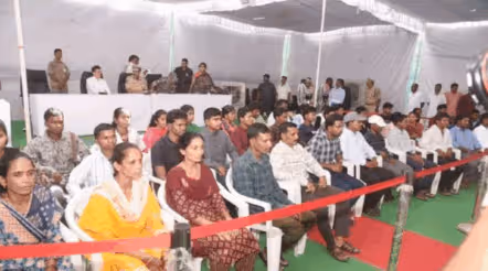 తెలంగాణలో లొంగిపోయిన 42 మంది మావోయిస్టులు