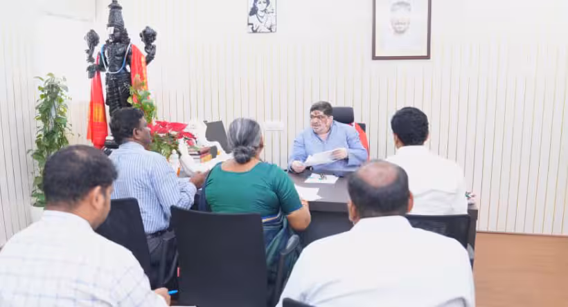 తెలంగాణ మహిళలకు ఉచిత కుట్టుమిషన్లు : మంత్రి పొన్నం