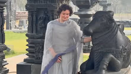 వేయి స్తంభాల గుడిలో పవన్ కల్యాణ్ సతీమణి అన్నా లెజినోవా!