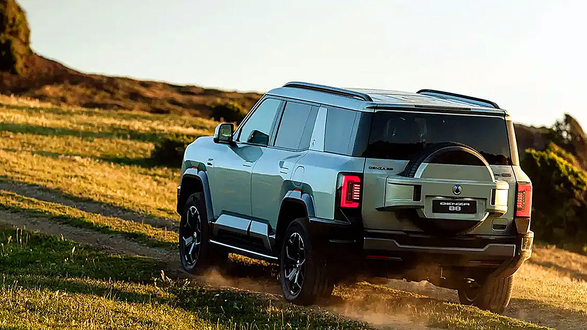 BYD Leopard 8 rear view with spare wheel off-road driving