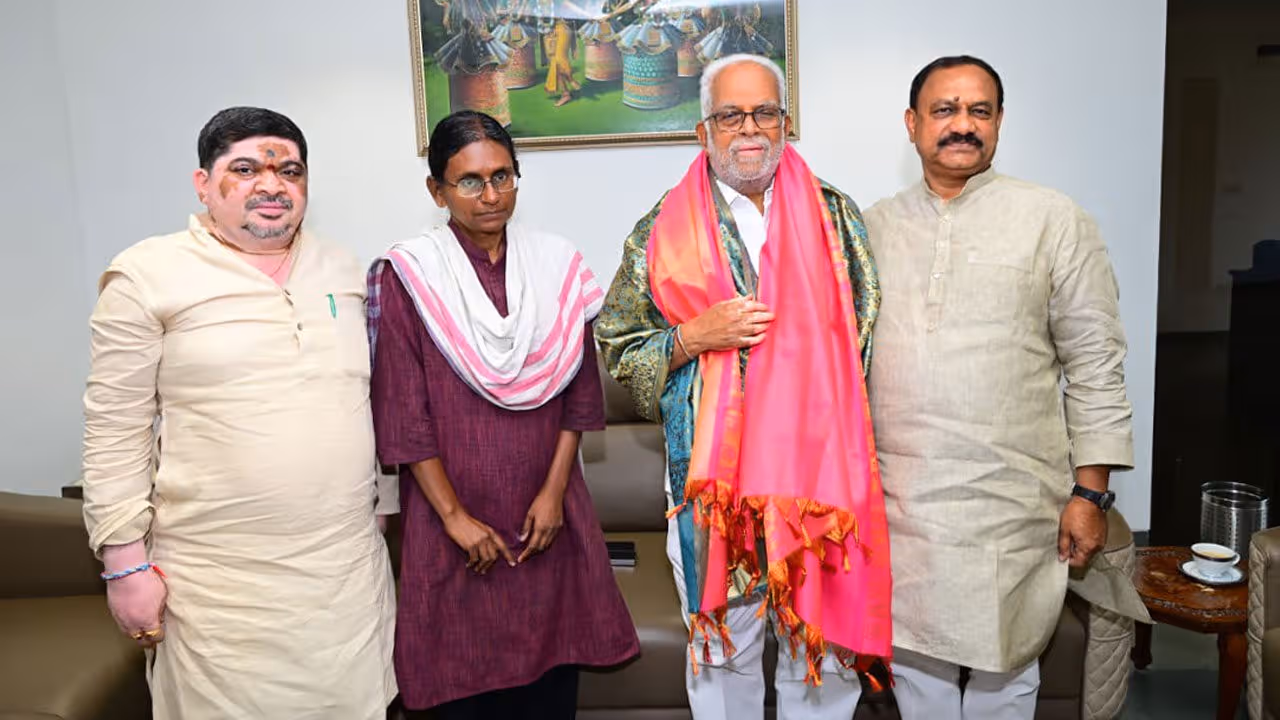 సమగ్ర కుటుంబ సర్వే ఎక్స్ పర్ట్ కమిటీకి సన్మానం