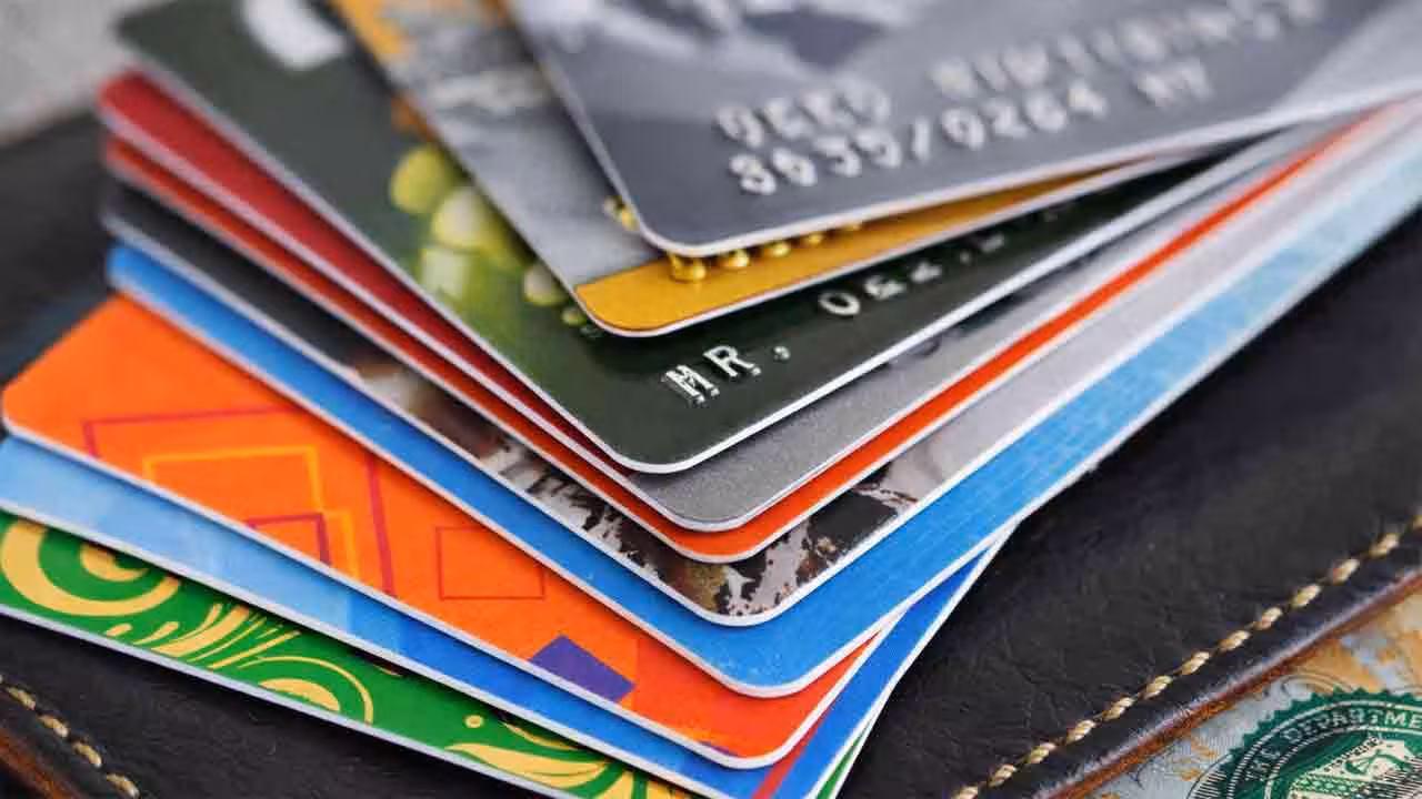 Credit Card | క్రెడిట్ కార్డు వాడే కస్టమర్ మరణిస్తే.. బిల్లు ఎవరు కట్టాలి? భార్యాపిల్లలపై బ్యాంకులు ఒత్తిడి చేయొచ్చా?