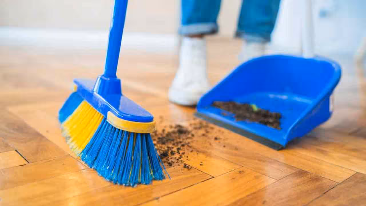 House Cleaning | ఇల్లు ఏ దిశ‌లో ఊడ్చాలో తెలుసా సుమా..?
