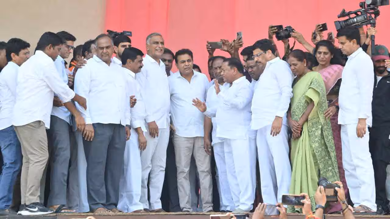 Telangana | తెలంగాణలో రాజుకోనున్న రాజకీయ సెగ.. 20న ఒకే రోజు జగిత్యాలలో  కేసీఆర్ సభ.. మేడిగడ్డలో రేవంత్ రెడ్డి
