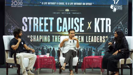 స్ట్రీట్ కాజ్‌ ఎన్​జీఓకు కేటీఆర్​ ₹17 లక్షల విరాళం.. యువతతో మమేకం