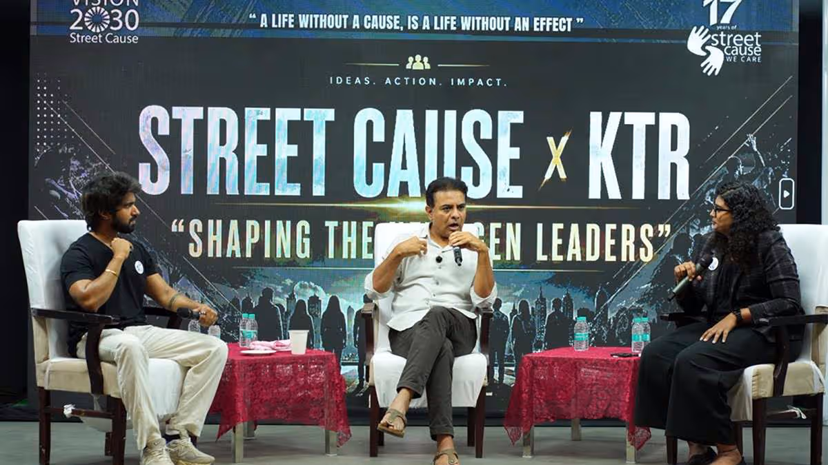 స్ట్రీట్ కాజ్‌ ఎన్​జీఓకు కేటీఆర్​ ₹17 లక్షల విరాళం.. యువతతో మమేకం