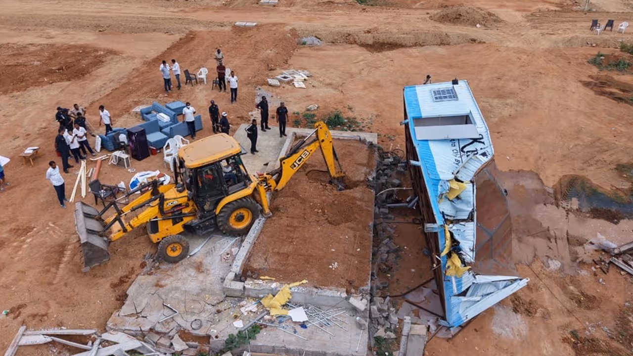 శంషాబాద్ లో రూ.90కోట్ల విలువైన 9ఎకరాలను కాపాడిన హైడ్రా