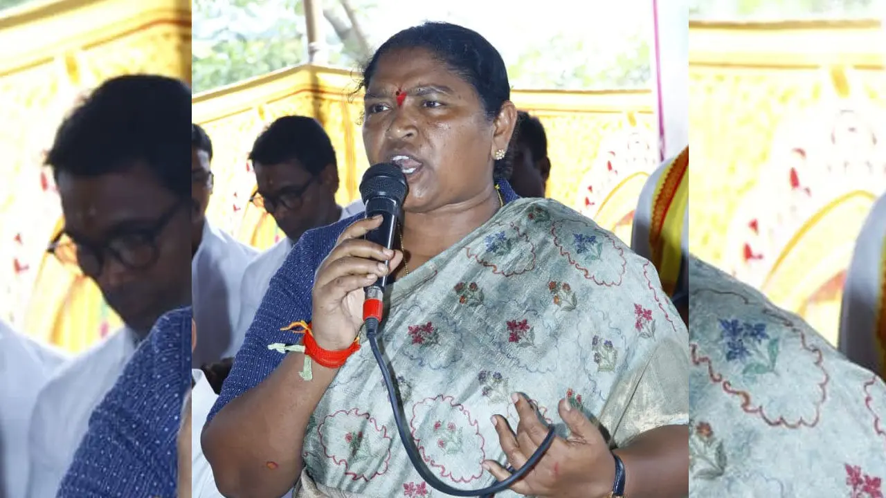 రైతు భరోసాపై బీఆర్ఎస్ తప్పుడు ప్రచారం.. కేసీఆర్ వ్యాఖ్యలపై మంత్రి సీతక్క ఆగ్రహం