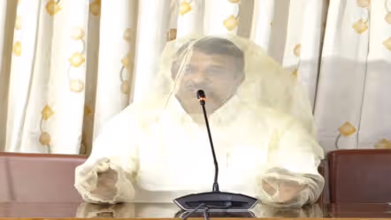 MLA Sudheer Reddy : దోమలను అరికట్టండి మహాప్రభో : ఎమ్మెల్యే సుధీర్ రెడ్డి వినూత్న నిరసన