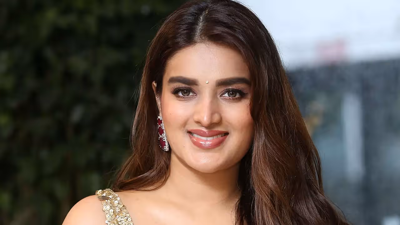 Nidhhi Agerwal | హిట్స్ లేవు, నెల‌కు రూ.5ల‌క్ష‌లు ఖర్చు.. ఇబ్బందుల గురించి ఓపెన్ అయిన నిధి అగ‌ర్వాల్