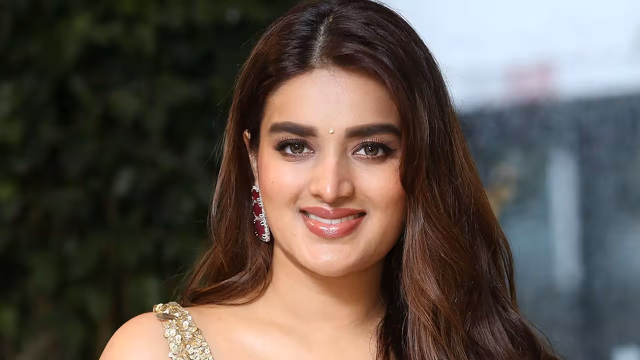 Nidhhi Agerwal | హిట్స్ లేవు, నెల‌కు రూ.5ల‌క్ష‌లు ఖర్చు.. ఇబ్బందుల గురించి ఓపెన్ అయిన నిధి అగ‌ర్వాల్