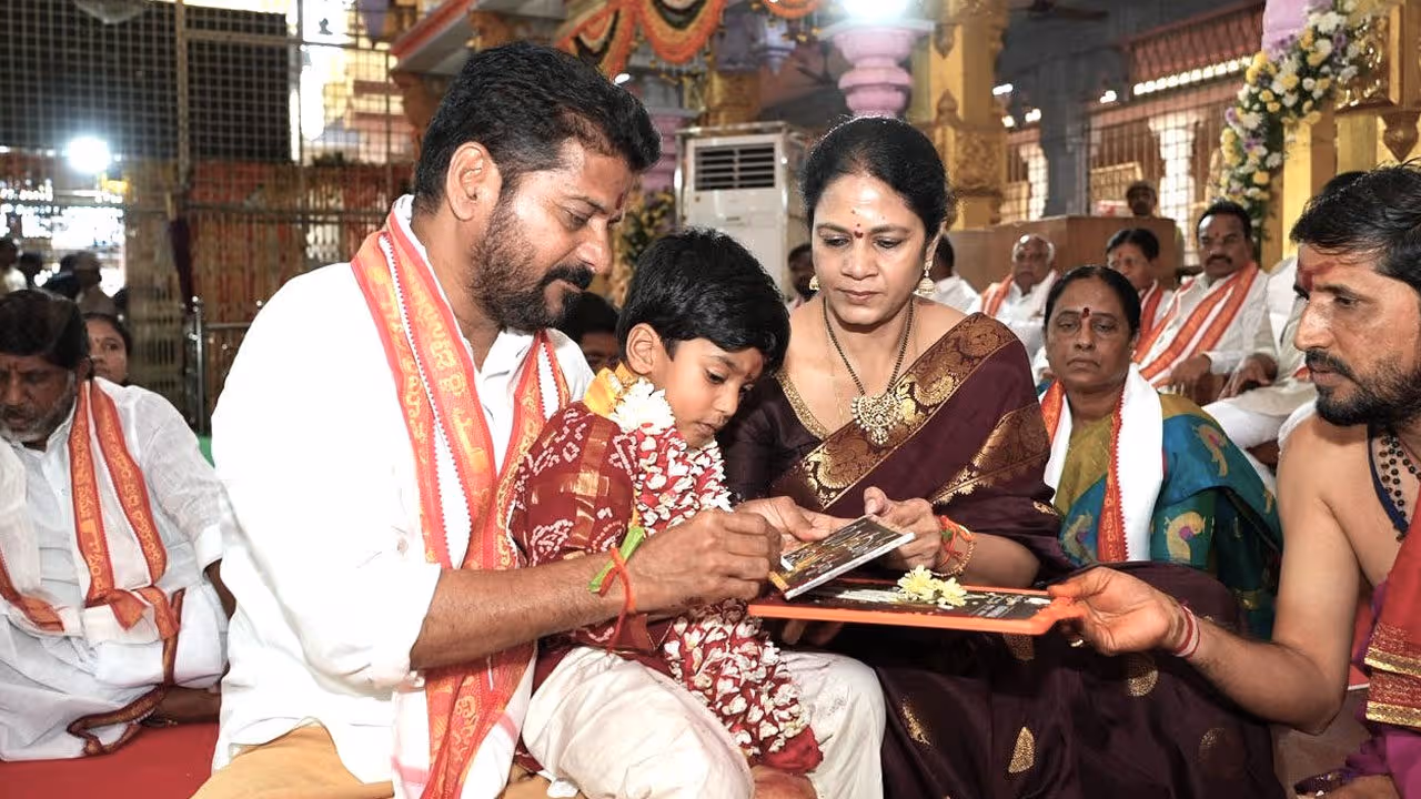 బాసర సరస్వతి ఆలయ అభివృద్ది పనులకు సీఎం రేవంత్ రెడ్డి భూమి పూజ