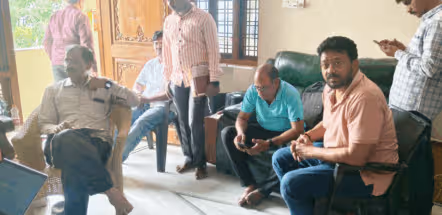 డిప్యూటీ కలెక్టర్ వంశీ మోహన్‌ అక్రమాస్తులు రూ.100కోట్ల పైనే..!