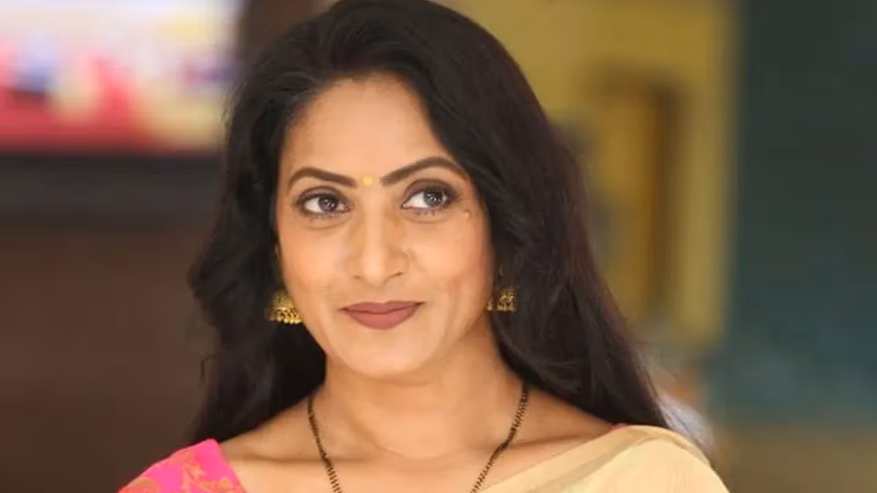 Aamani | ఆమ‌ని ఈ వ‌య‌స్సులో కూడా ఇంత అందంగా ఉండ‌డానికి కార‌ణం ఏంటి.. ఆమె డైట్ సీక్రెట్ వింటే అవాక్క‌వుతారు..!