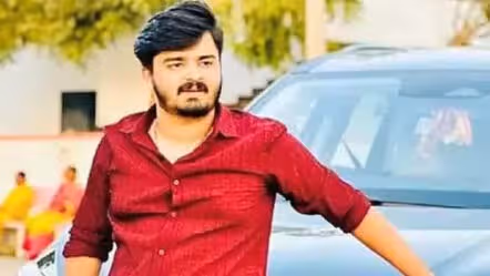 బండి భగీరథ్ పై లుకౌట్ నోటీసుల జారీ