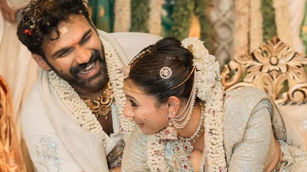Sai Srinivas | ‘అల్లుడు శీను’ స్టైల్‌లో ఎంట్రీ.. వైరల్ అవుతున్న బెల్లంకొండ శ్రీనివాస్-కావ్య రెడ్డి వీడియో