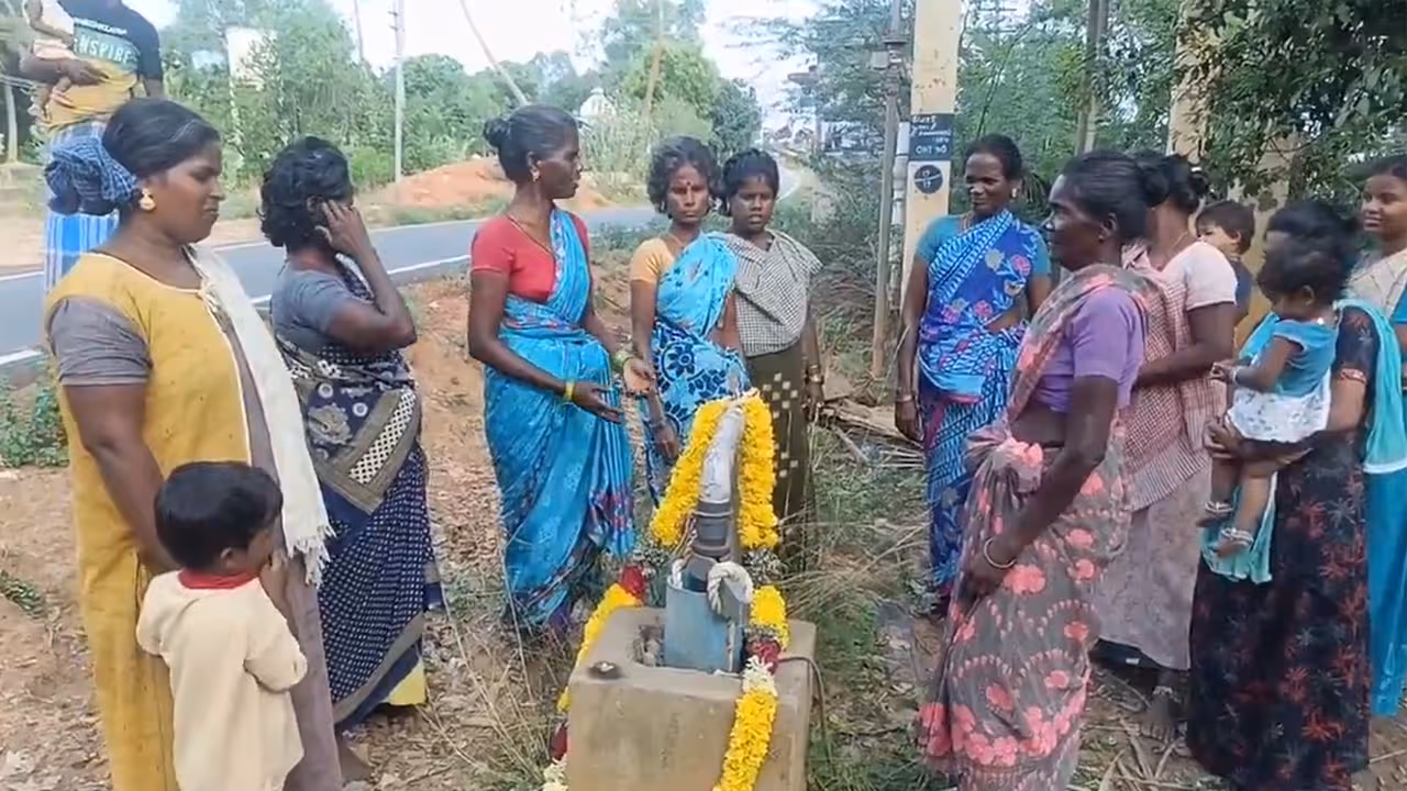 బోరుబావికి ‘అంత్యక్రియలు’..వైరల్ వీడియో