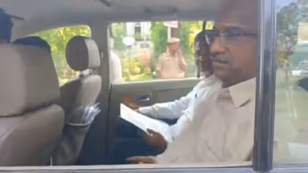 తెలంగాణ డీజీపీ సీవీ ఆనంద్ ని కలిసిన ప్రొఫెసర్ నాగేశ్వర్