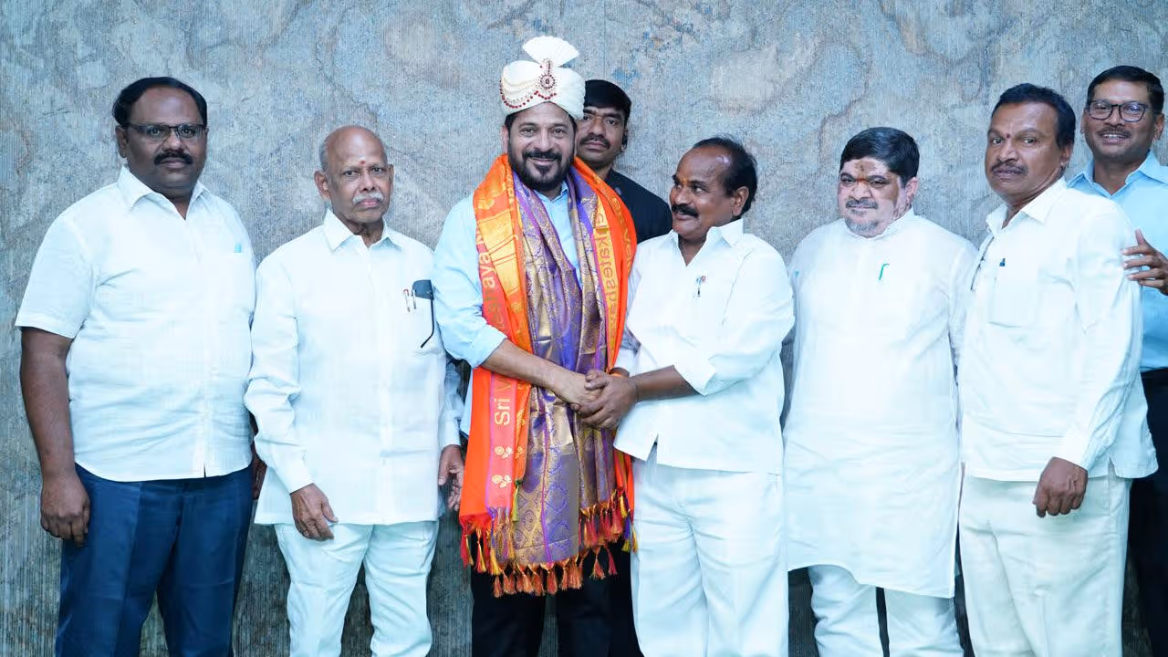 ప్రభుత్వంలో ఆర్టీసీ విలీనంపై కార్మికులదే తుది నిర్ణయం.. బకాయిలు గత సర్కార్ పాపం..