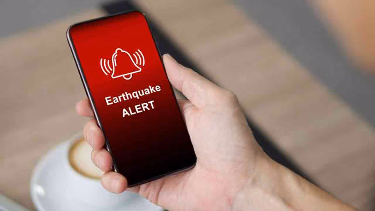 Emergency Alert | ఎమర్జెన్సీ అలారంతో ఫోన్లకు ఫ్లాష్ మెసేజ్.. టెస్టింగ్‌లో సునామీ, భూకంపాలను పసిగట్టే కొత్త డిజాస్టర్ అలర్ట్ సిస్టమ్!