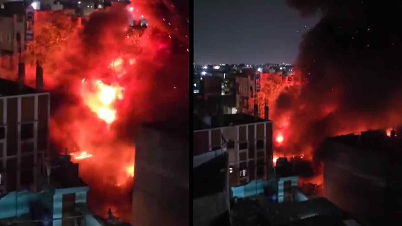 Hyderabad | హైద‌రాబాద్‌లో అర్ధ‌రాత్రి ఎగిసిప‌డ్డ అగ్నికీల‌లు.. ఐదు ఇళ్లు, రెండు గోదాములు ద‌గ్ధం