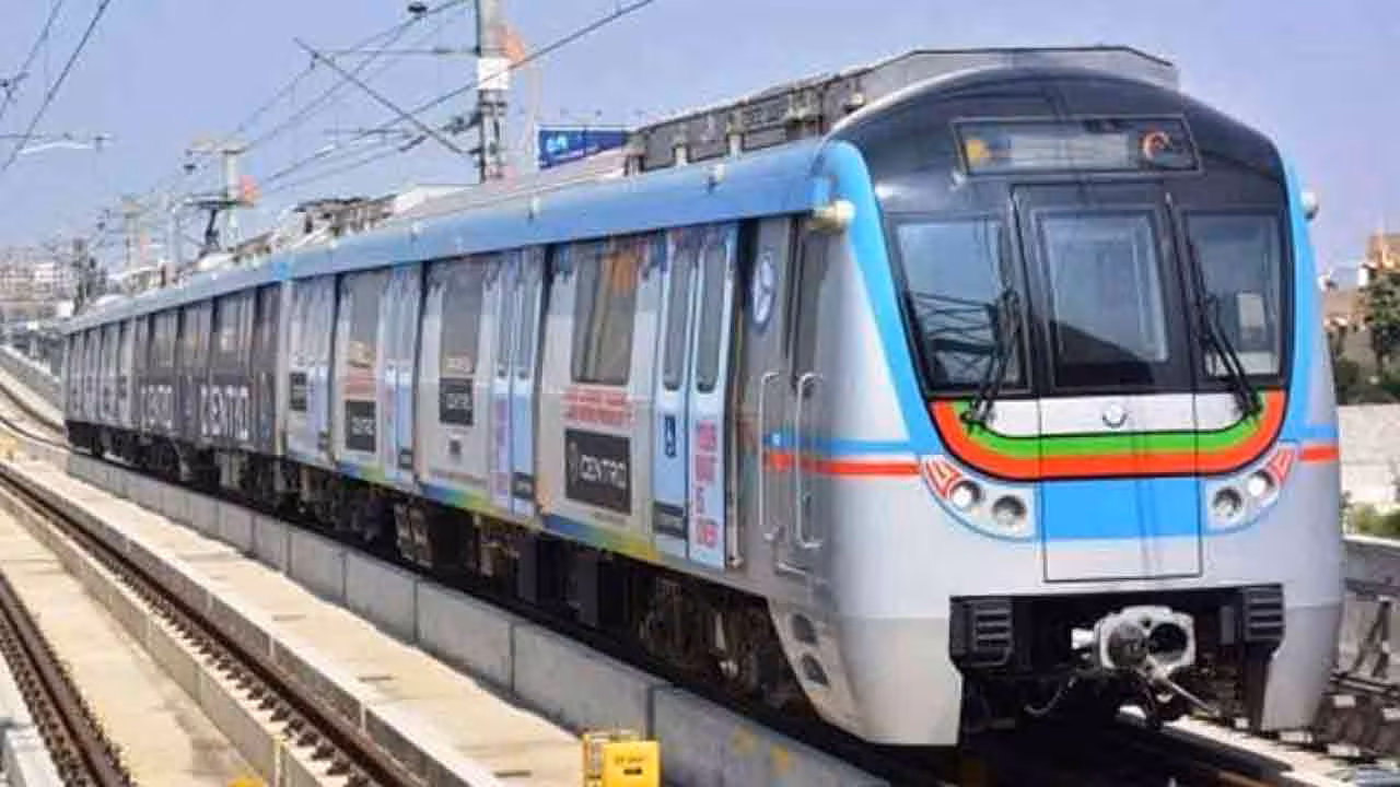 Hyderabad Metro | మెట్రో కు రూ.13,600 కోట్ల రీ ఫైనాన్సింగ్.. ఐఆర్ఎఫ్‌సీ తో తెలంగాణ రుణ ఒప్పందం