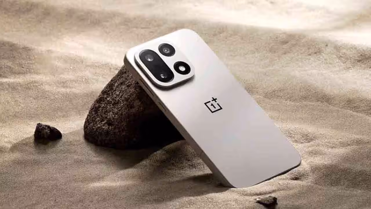OnePlus 16 | 200మెగాపిక్సెల్ కెమెరా.. ఏఐ బటన్‌.. వన్‌ప్లస్ 16 స్పెసిఫికేషన్లు లీక్!