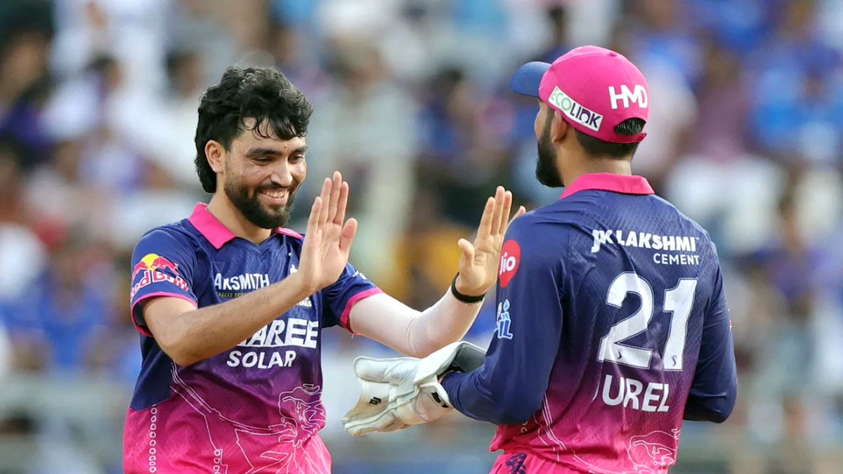 ముంబయిపై విజయం తర్వాత సంబరాలు చేసుకుంటున్న రాజస్థాన్ రాయల్స్ ఆటగాళ్లు