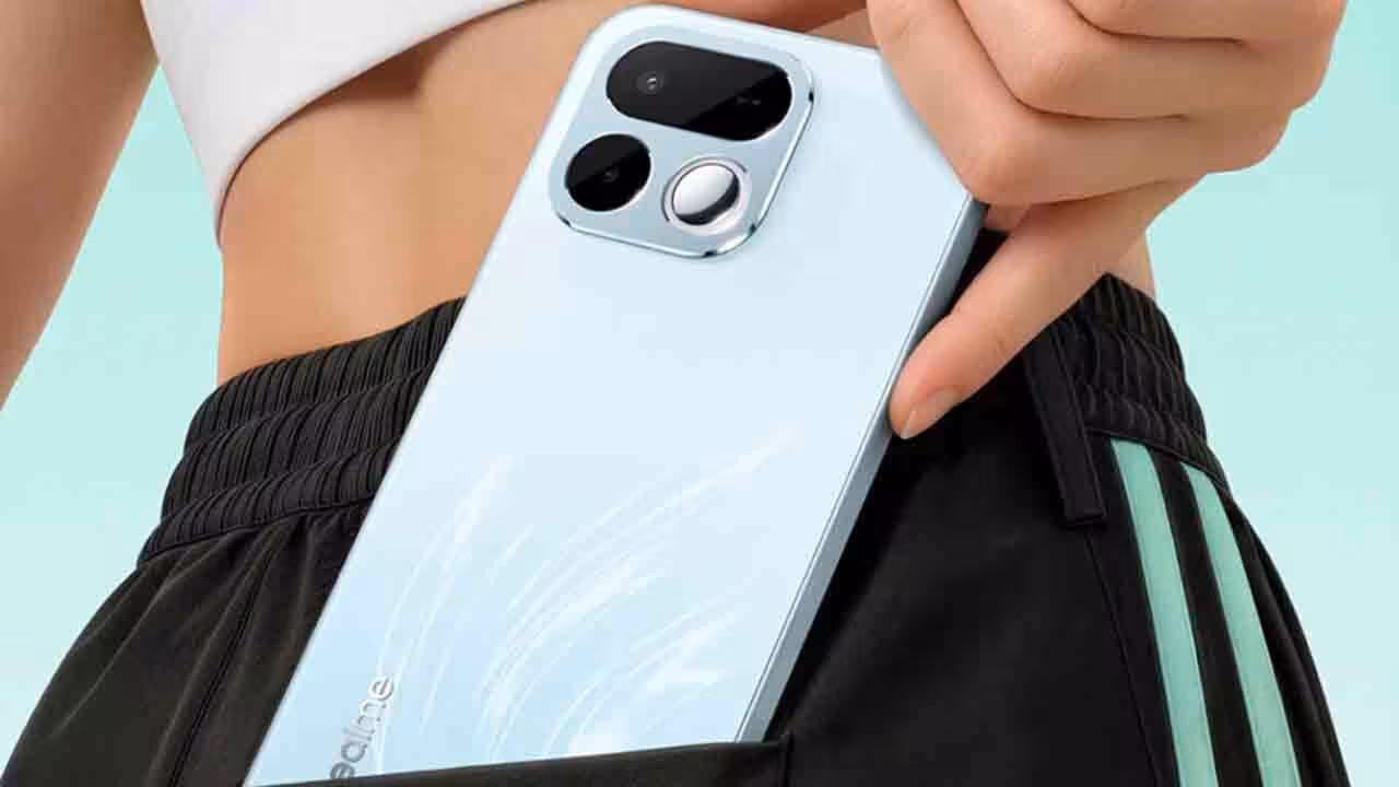 8000mAh టైటాన్ బ్యాటరీతో Realme 16T 5G.. లాంచ్ ఎప్పుడంటే..!