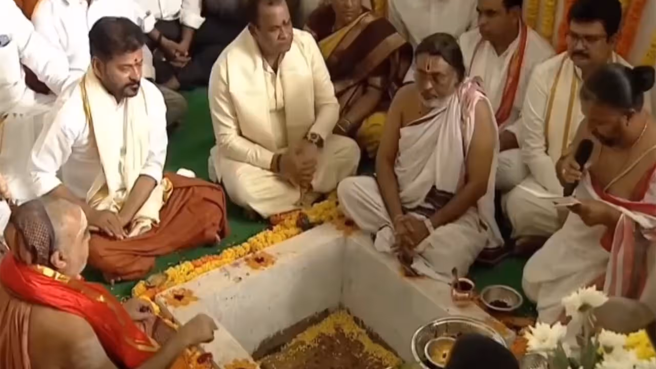 యాదగిరిగుట్టలో అభివృద్ది పనులకు సీఎం రేవంత్ రెడ్డి శంకుస్థాపన