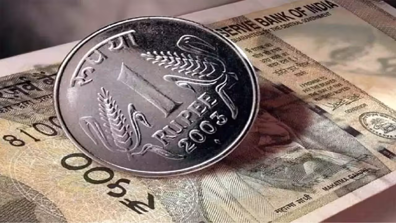 ఆల్‌టైమ్ కనిష్ఠానికి పడిపోయిన రూపాయి