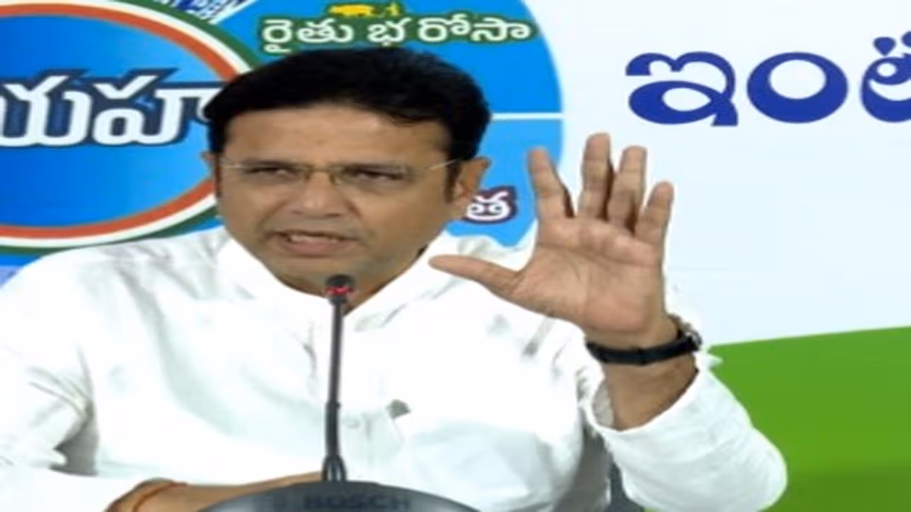 హరీష్ ఫ్యూచర్ సిటీ రద్దు మాటలు బాధ్యతారాహిత్యం: మంత్రి శ్రీధర్ బాబు