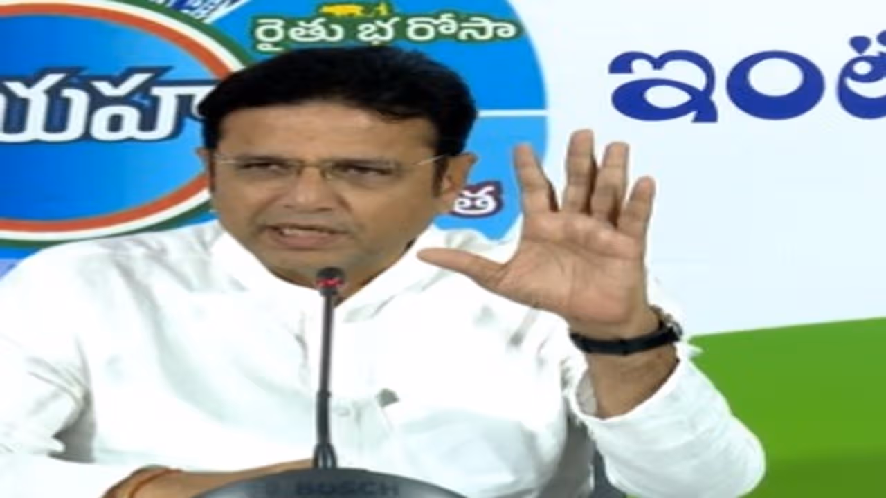 హరీష్ ఫ్యూచర్ సిటీ రద్దు మాటలు బాధ్యతారాహిత్యం: మంత్రి శ్రీధర్ బాబు