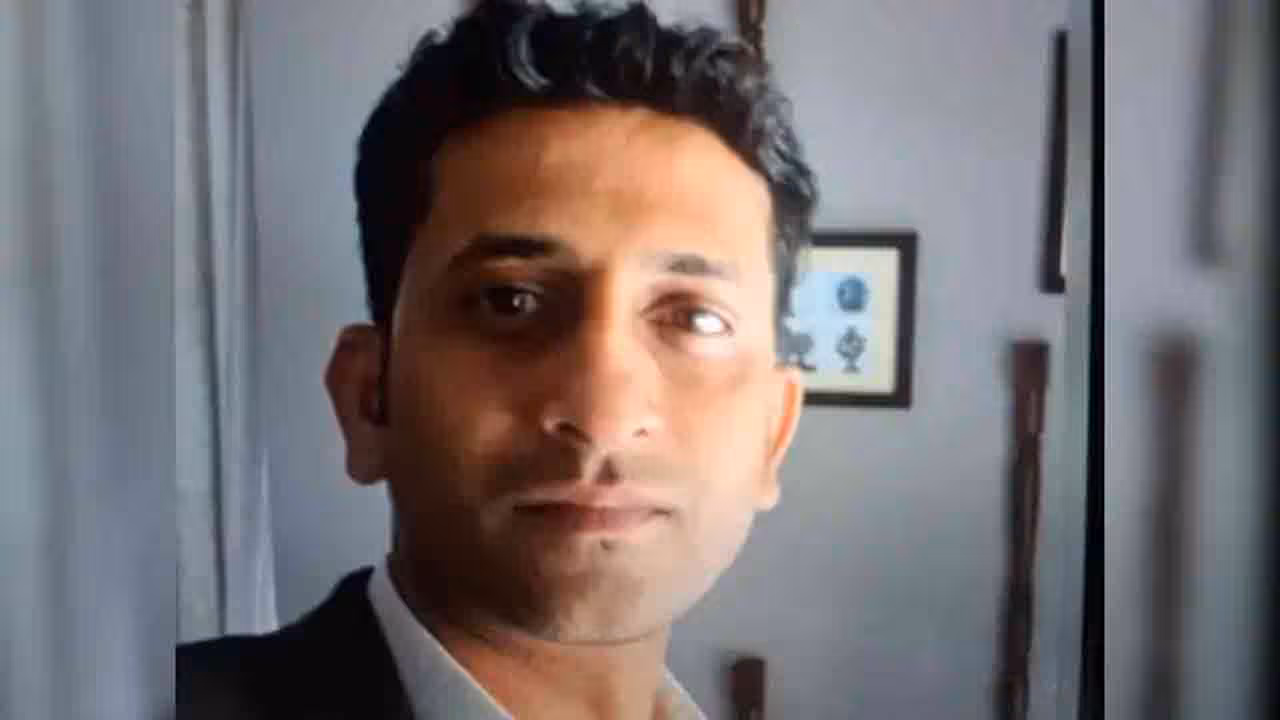 Techie | ఐటీ జాబ్ వదిలి వ్యవసాయంలోకి.. మామిడి పండ్లు కోస్తుండగా పిడుగుపడి మృతి
